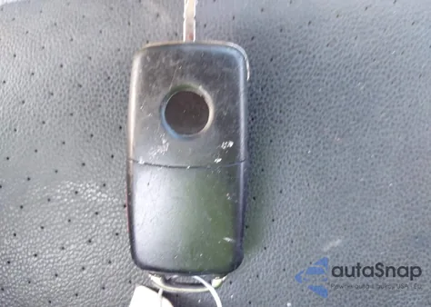 2015 Volkswagen Beetle 1.8T Fleet Edition z USA, uszkodzony, nr VIN 3VWF17AT4FM646346